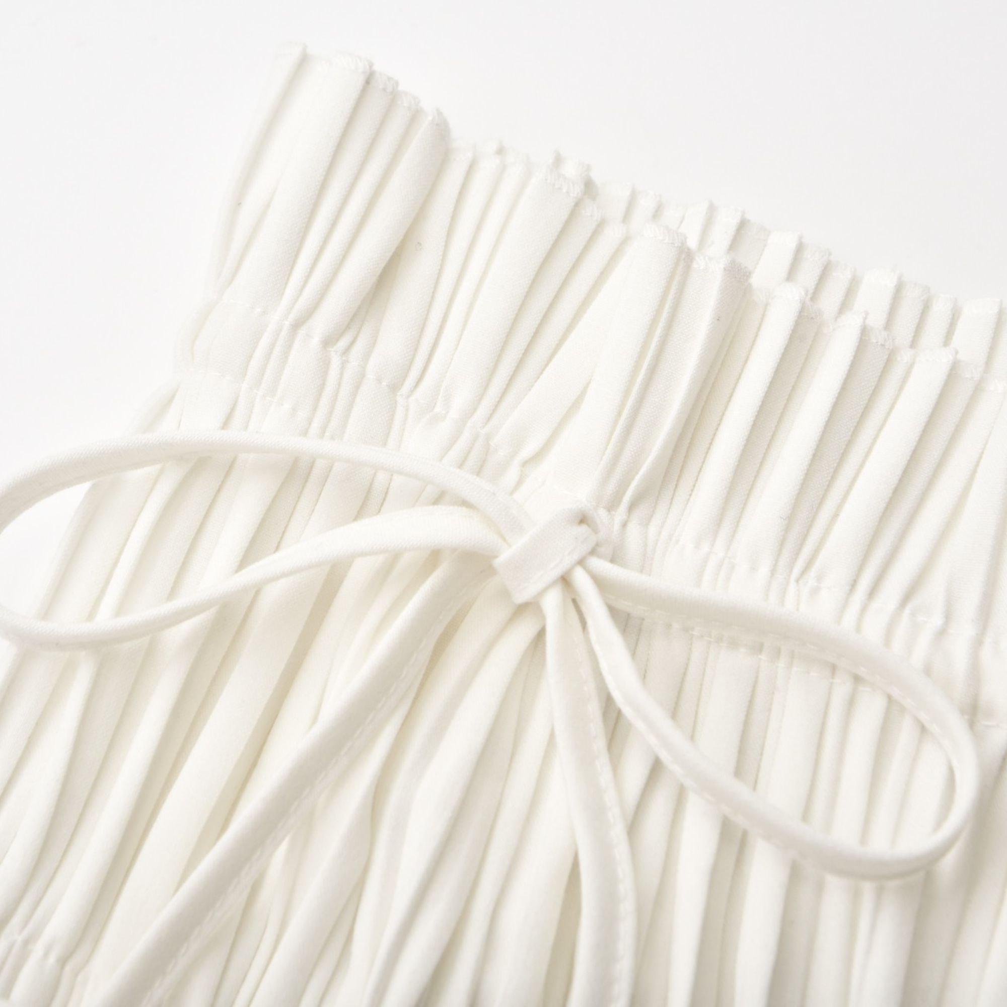 itsy open-back pleated top - itsy, it¡®s different