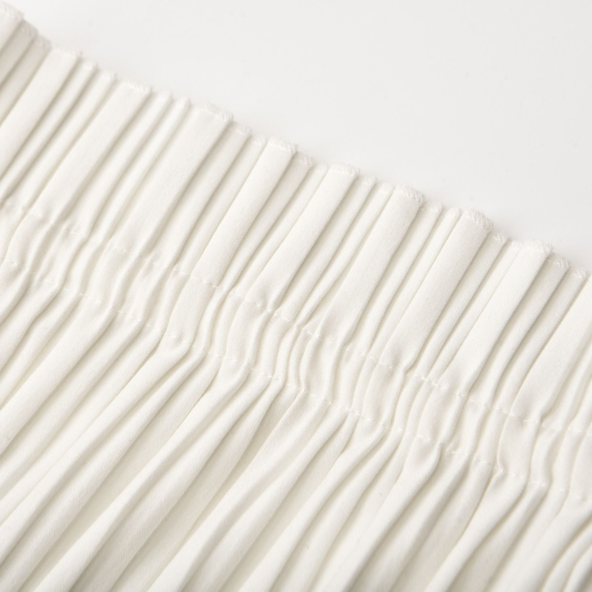 itsy open-back pleated top - itsy, it¡®s different