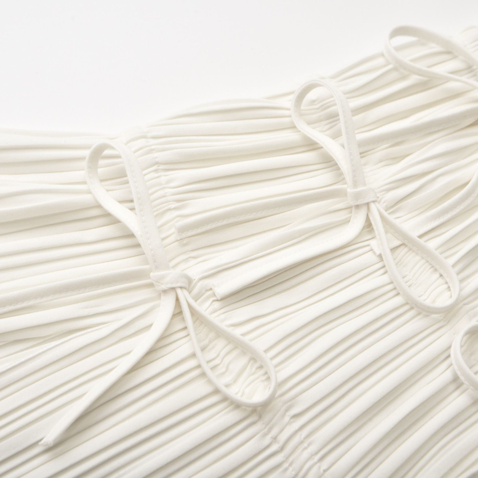 itsy open-back pleated top - itsy, it¡®s different