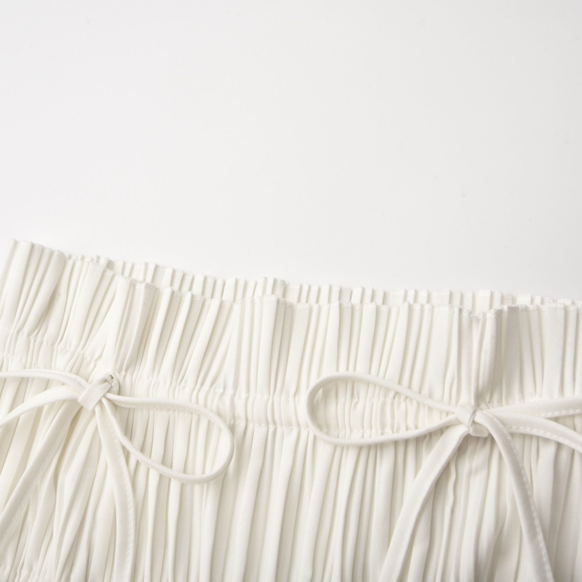 itsy open-back pleated top - itsy, it¡®s different