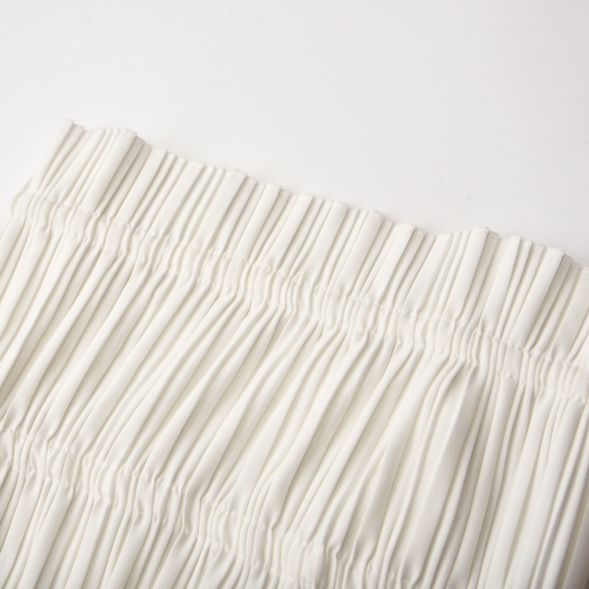 itsy open-back pleated top - itsy, it¡®s different