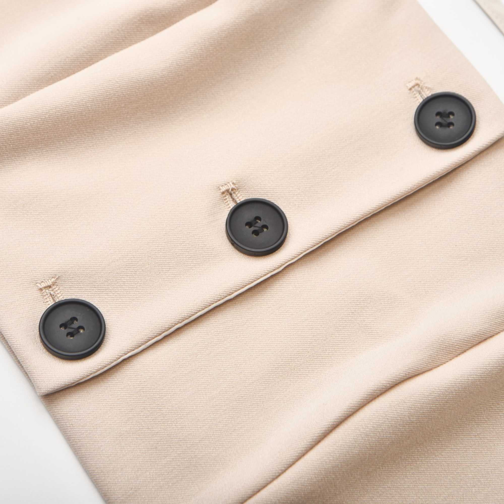 Savage-button-detail crop top - itsy, it¡®s different